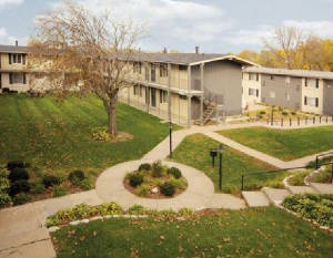 68114/Courtyard_72_Apartments_Omaha_NE.jpg