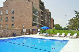 68114/Regency_Lakeside_Apartments_Omaha_NE.jpg